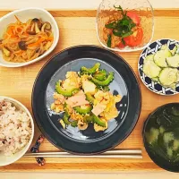 Snapdishの料理写真:🍴ゴーヤチャンプル定食|ゆりぴさん