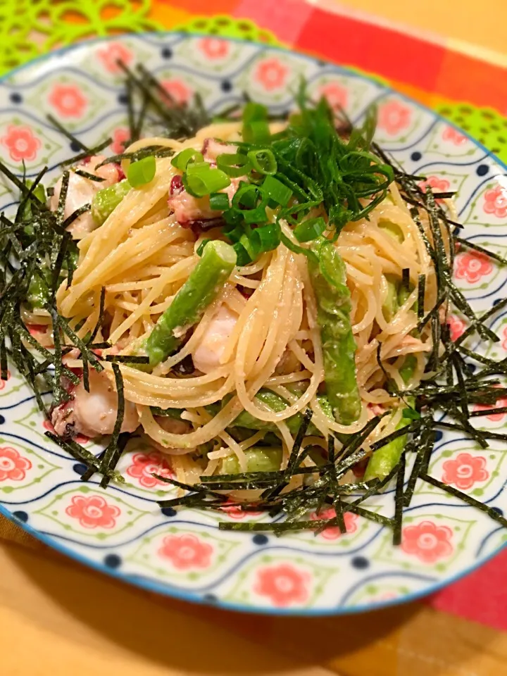 タコとアスパラの明太子マヨパスタ ニンニク風味❤️|アリエッティさん