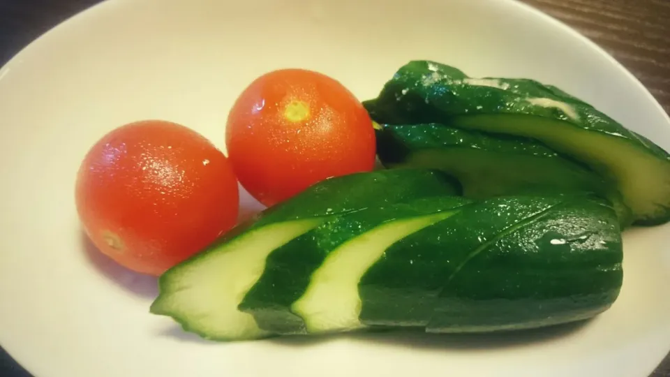 キュウリとプチトマトの糠漬け|まつこさん