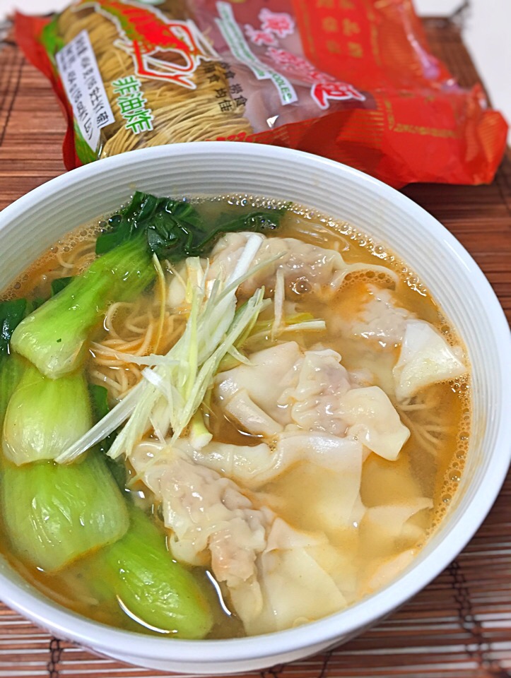 鮮蝦雲呑麺 アッチ Snapdish スナップディッシュ Id Ie8ola