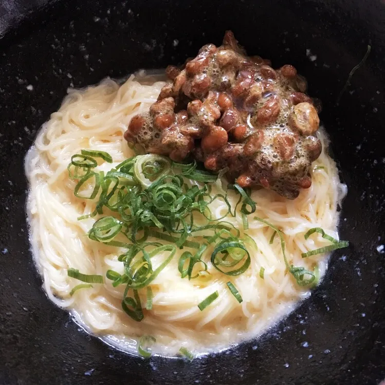 再現料理 玉子かけ素麺ｷｭｰｰ(⌯˃̶᷄ ⁻̫ ˂̶᷄⌯)ｰｰﾝ♡|yuiyuiさん