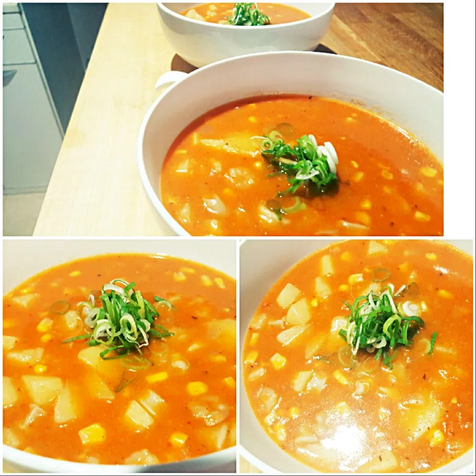 Snapdishの料理写真:Hot & Spicy Red Curry Seafood Chowder|Emanuel Hayashiさん