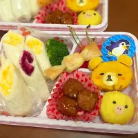 Snapdishの料理写真:リラックマ&キイロイトリ キャラ弁♪|Mieさん