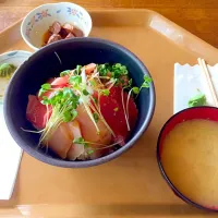 Snapdishの料理写真:マグロづくし丼|Ayaさん