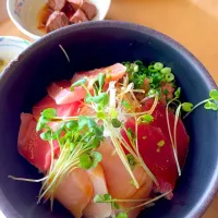 Snapdishの料理写真:マグロづくし丼|Ayaさん