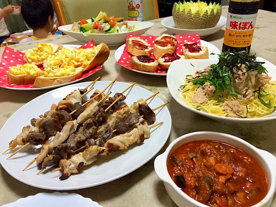 ラタトゥイユとツナおろしパスタとオープンサンドと焼き鳥😊デザートは、メロン❤️|makoさん