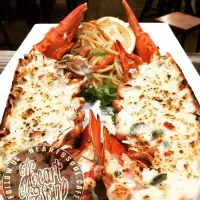 Live lobster .😘Merecikkkk💦💦 Sgt Ni. Buka Sampai Jam 12mlm booking 0176204243.#kingcrab #mudcrab #alaskakingcrab #bukapuasa #ramadhan2016 #lobstercurrymee  #hala|Scooter Besiさん