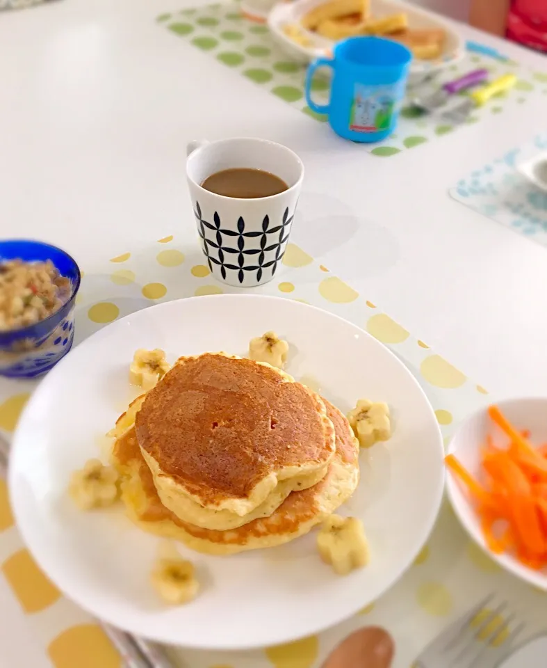 【休日朝ごはん】木綿豆腐でふんわりパンケーキ♪|やっこさん