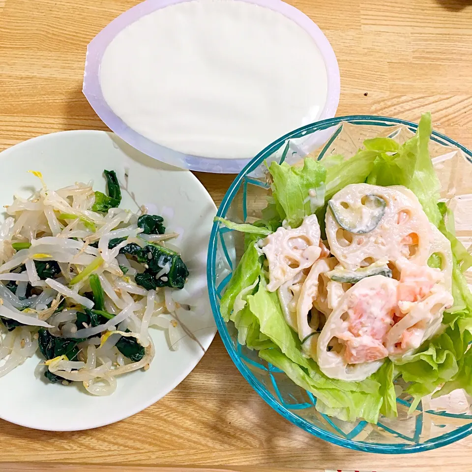 枝豆豆腐
もやしとほうれん草のナムル
レンコンサラダ

全て残り物|あきえさん