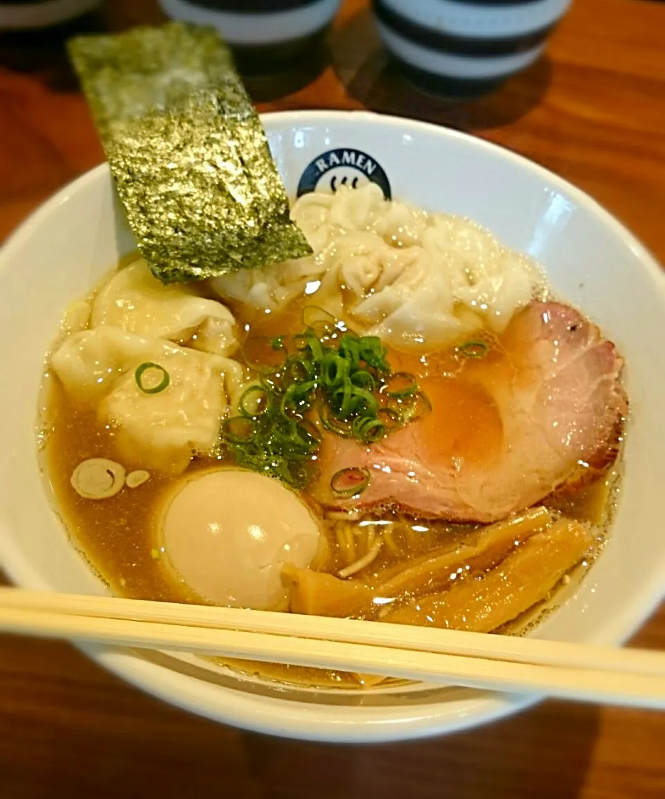 練馬・RAMEN GOTTSU 

~煮干ワンタンそば~|りくれんさん