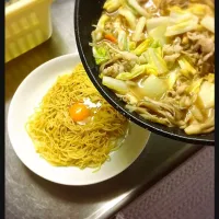 Snapdishの料理写真:こんにゃく麺の野菜たっぷり あんかけ焼きそば風|食レポ エステオヤジ @高石さん