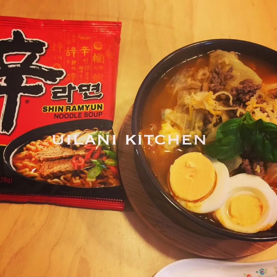 Snapdishの料理写真:Shin noodles added cheese|yukie@uilanikitchenさん