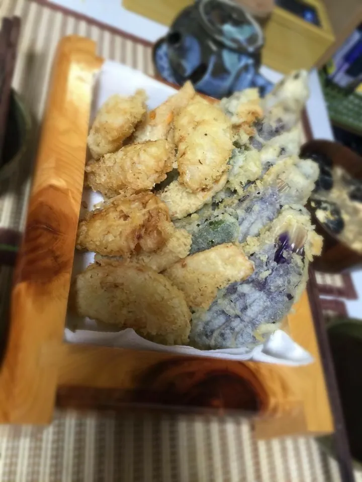 Snapdishの料理写真:Tempura de verduras|oscar tamashiroさん