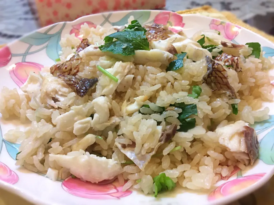 今日は娘ッチにお母さんの誕生会❗️
まずは、第1弾「鯛飯🐟😻」|アライさんさん