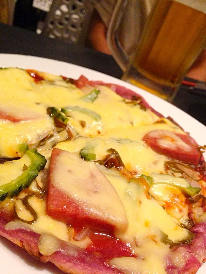 紅芋生地のピザ🍕🍻✨ 今日は沖縄料理やさんで、タヒチアンダンスショーさせていただきました😄 踊り終えてからのオリオン生ビールと沖縄料理‼️最高に美味しかった〜😍 食べるのに夢中すぎて、写真これだけ💦ミミガー、ジーマーミ豆腐、紅芋餃子 、青パパイヤ炒め、島ラッキョ、ソーキそばとたくさんいただきました😋ソーキそば絶品‼️|アイさん