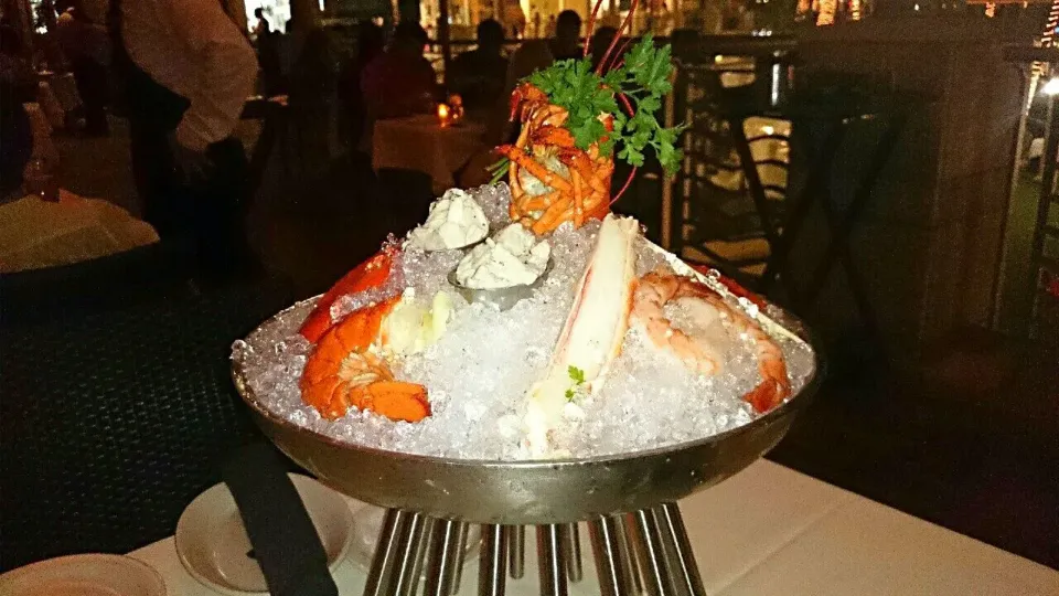 Snapdishの料理写真:Seafood tower|matchyさん