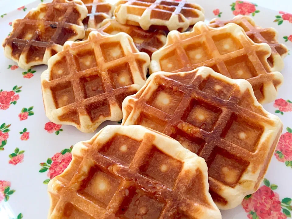 Snapdishの料理写真:【朝ごはんやおやつに】
焼き立てベルギーワッフル♪|やっこさん