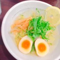 Snapdishの料理写真:冷たいラーメン⛄|ゆーりさん