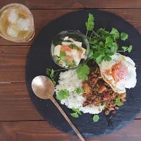 Snapdishの料理写真:蕪の葉ひき肉炒め 〜ガパオライス風〜 / かぶの梅酢漬け🍃🌿🍃🌿