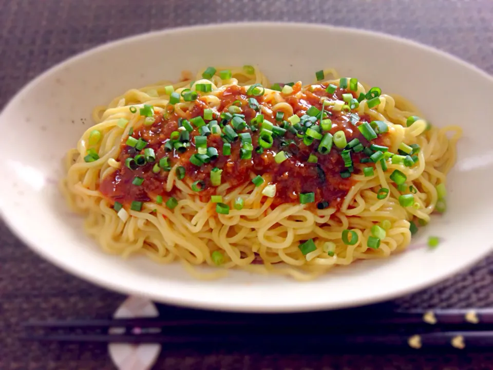 Snapdishの料理写真:[Weekend Lunch] 汁なし担々麺|Marinaさん