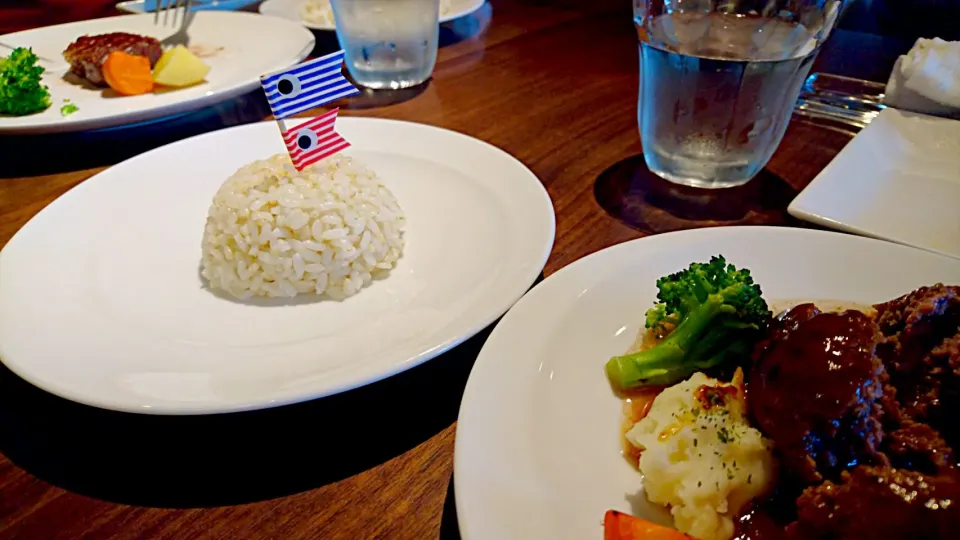 ステーキ屋さんのお子さまランチ|あさこもかさん