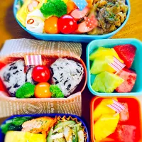 Snapdishの料理写真:パパ＆息子くんのお弁当(๑⃙⃘ ⁼̴́ꐧૃ ⁼̴̀๑⃙⃘)|なっちん♡さん