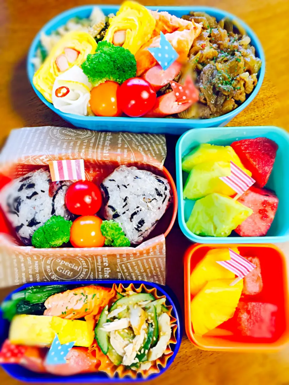 Snapdishの料理写真:パパ＆息子くんのお弁当(๑⃙⃘ ⁼̴́ꐧૃ ⁼̴̀๑⃙⃘)|なっちん♡さん