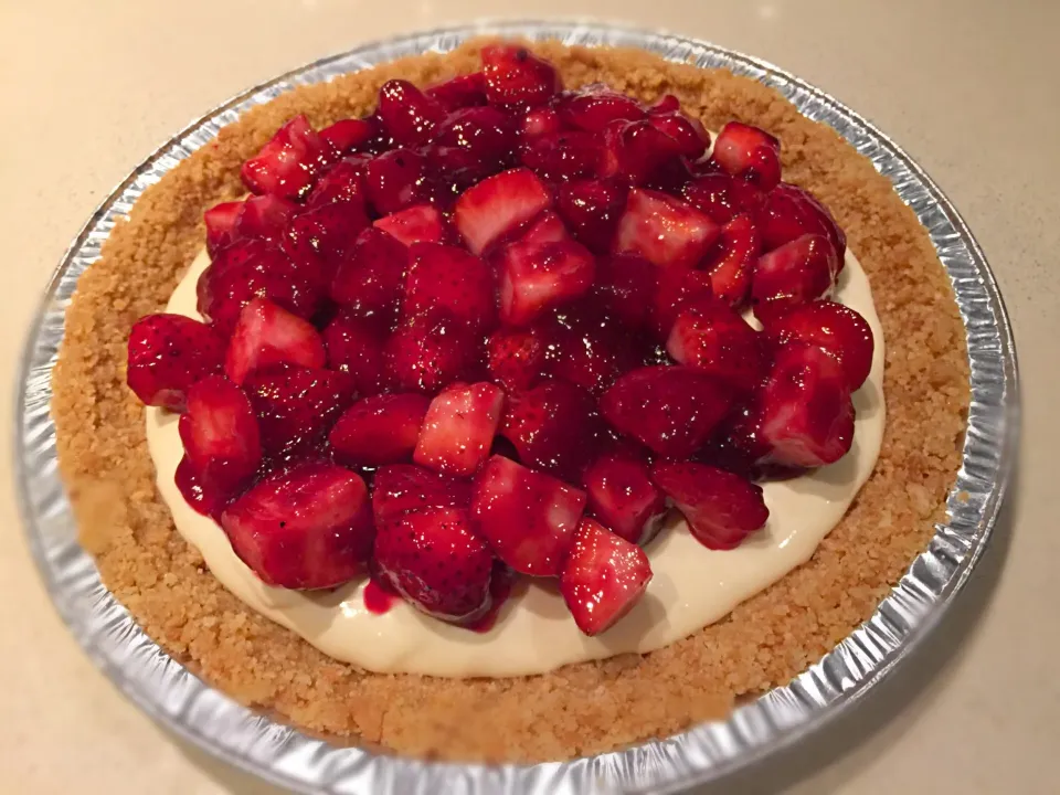 Strawberry cheese pie😋|mee aphipongさん