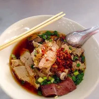 Snapdishの料理写真:Noodle with duck|Hathaichanok Jintanananさん