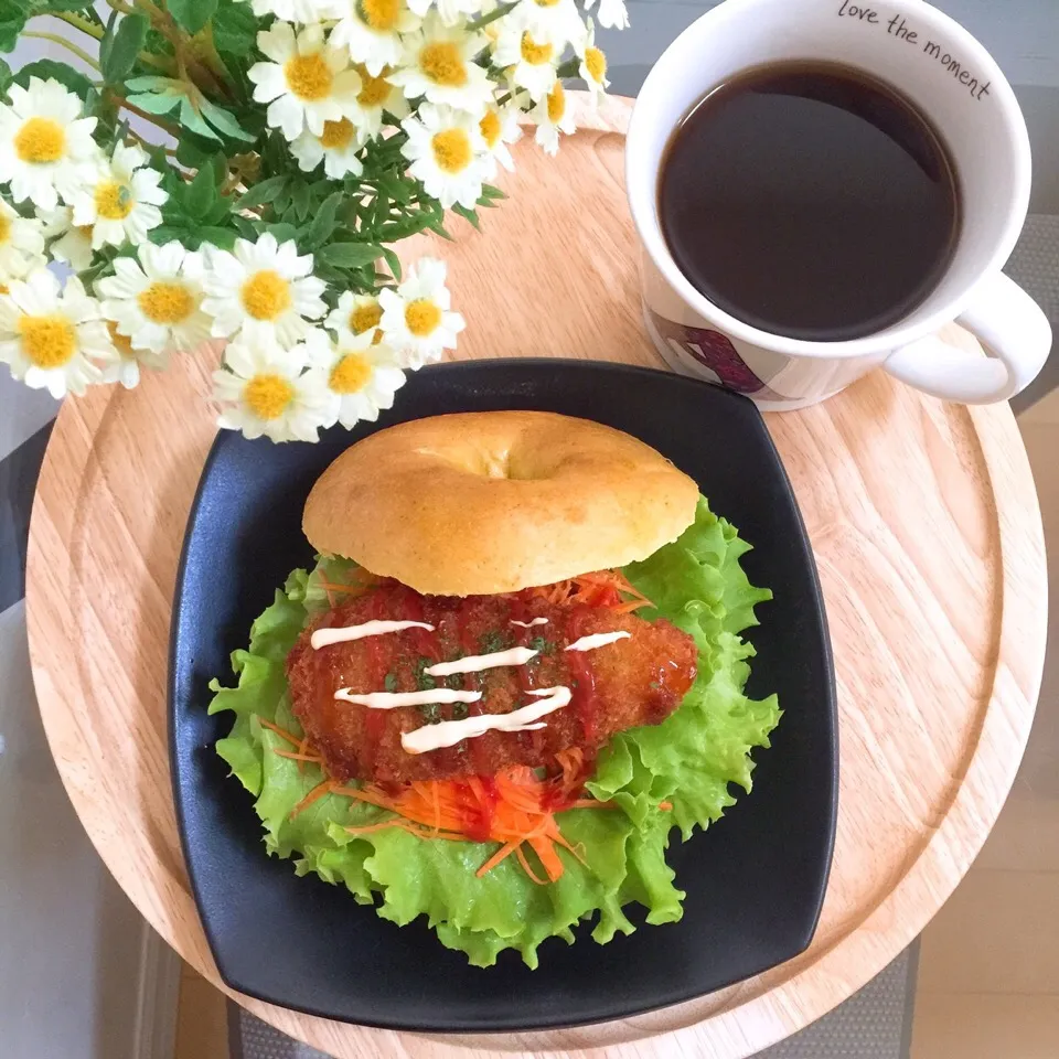 6/26❤︎鶏ささみ肉のフライ❤︎カレーチーズベーコンベーグルサンドイッチ|Makinsさん