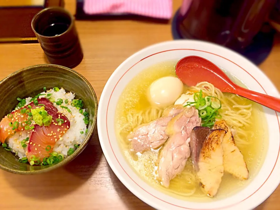 灯花4周年記念限定ラーメン 名古屋コーチン×宇和島産鰤の塩そばと鰤飯@鯛塩そば 灯花|morimi32さん