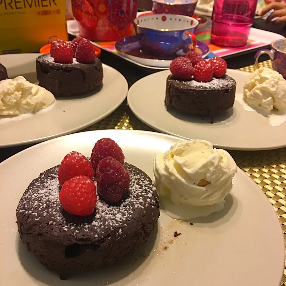 Home made lava cake|Tinky 🍒さん