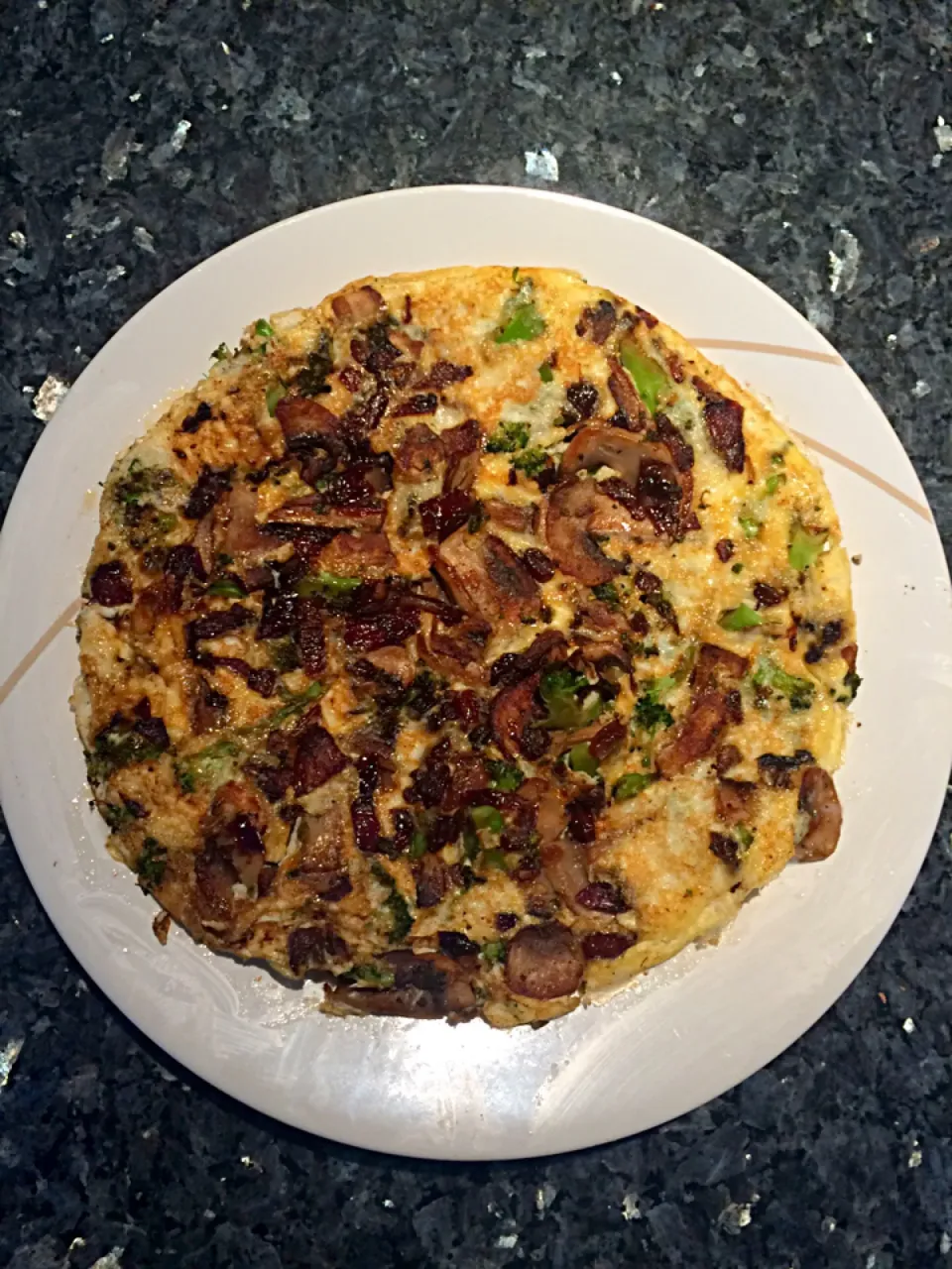 Voila! Broccoli, mushroom and onion omelette ☺️👌|Jack Rodwayさん