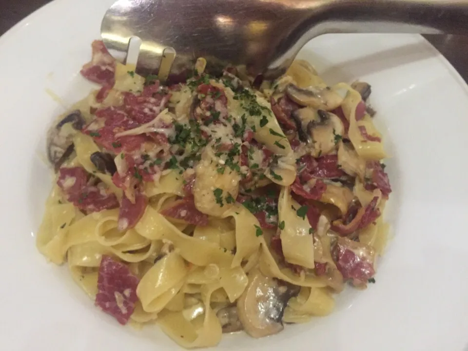 Carbonara beef bacon sooo cheesy|janiceさん