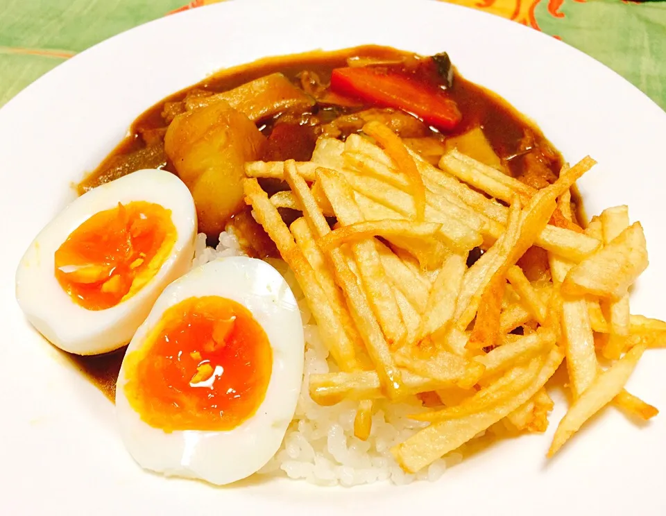 カレーライス♡ハッシュドポテトと半熟卵添え|swanさん