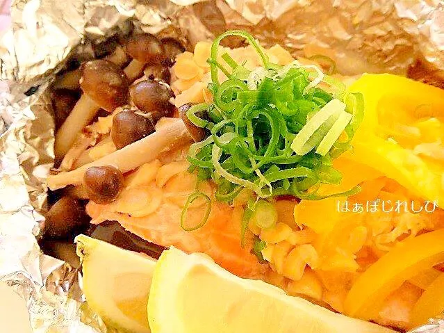 Snapdishの料理写真:大豆味噌マヨのせ♪銀鮭のホイル焼き by はぁぽじ｜簡単作り方/料理検索の楽天レシピ|はぁぽじさん