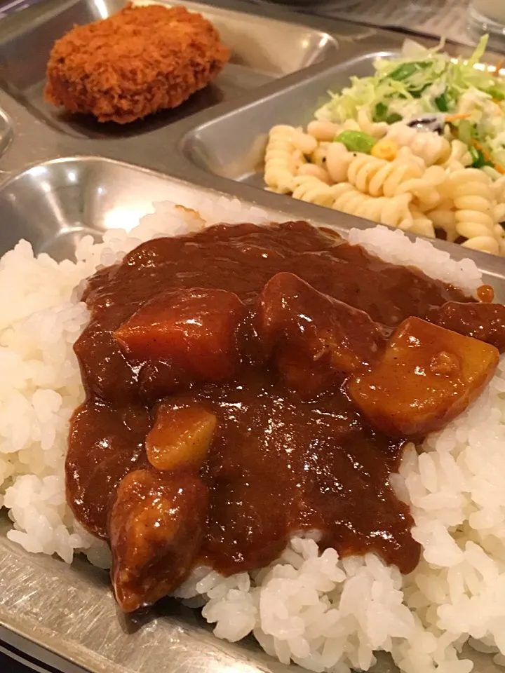 横須賀海上自衛隊カレー掃海艦はちじょうポークカレー|shinomiya yoshihiroさん