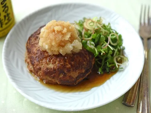 たっぷり薬味のぽん酢ハンバーグ|ヤマサ醤油公式アカウントさん