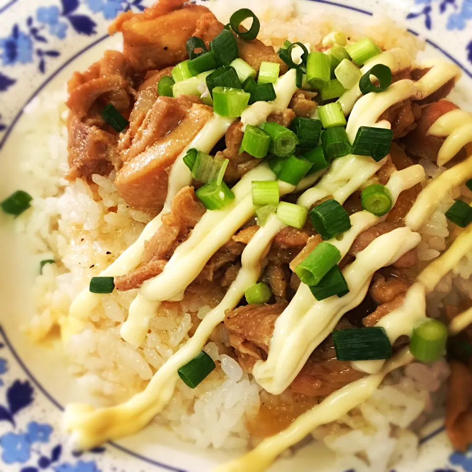 Snapdishの料理写真:鶏マヨ丼|下宿hirota＆メゾンhirotaさん