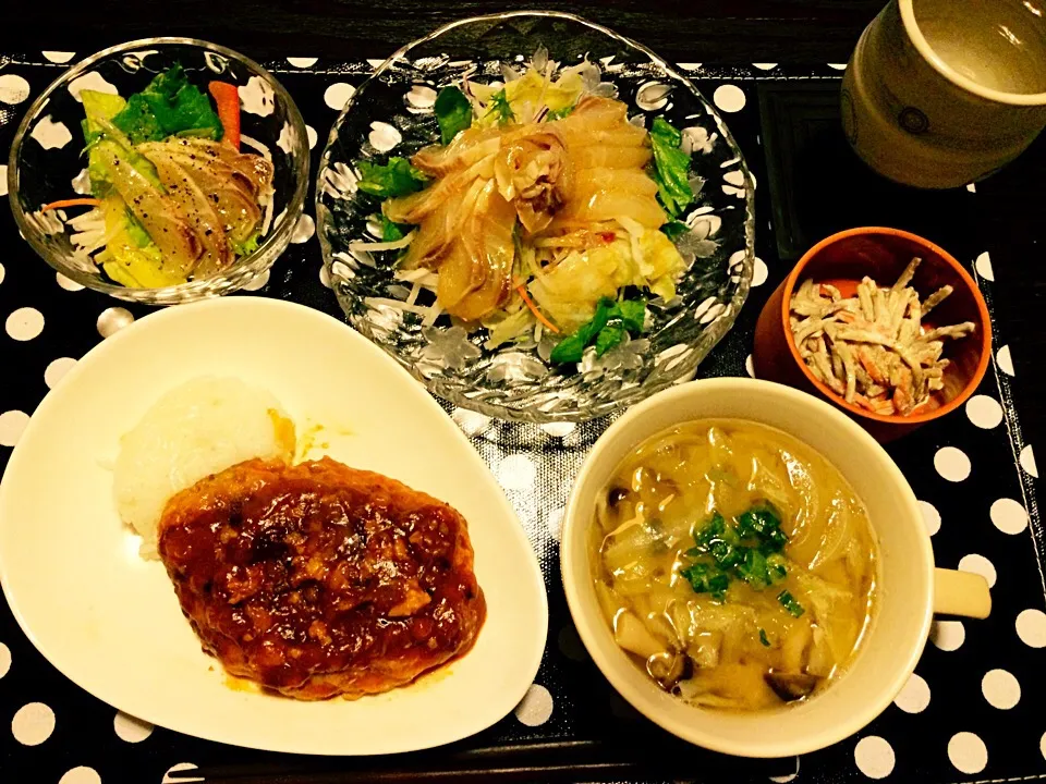 2016/06/27ヘルシー夜ご飯♡  大豆ミートでハンバーグ カルパッチョサラダ ゴボウサラダ お味噌汁|かなさん