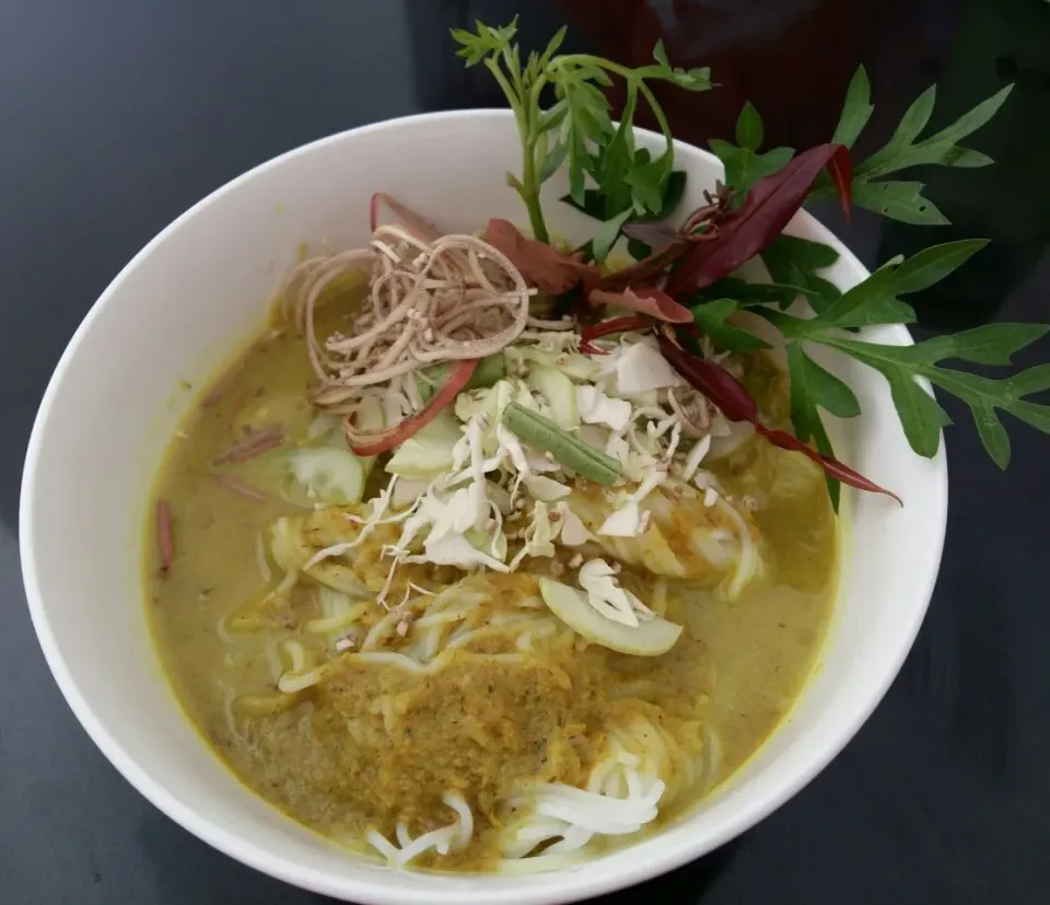 Nom banh chok - traditional khmer noodles 
#samkhmernoodles|Sam Chanさん