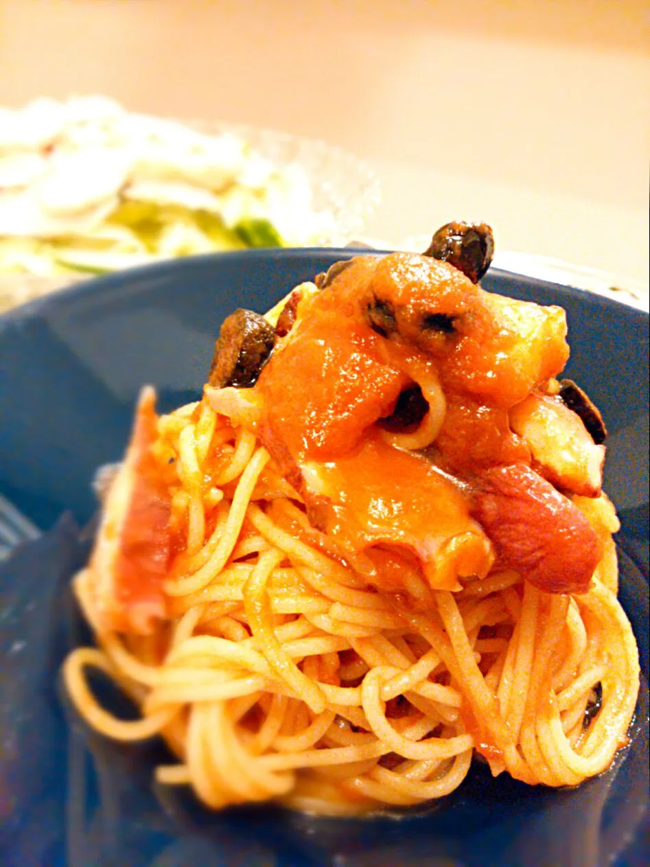 暑さ吹き飛ばす！夏パスタ

 #たこ #半夏生 #トマト #トマトケチャップ #HATIBEE #八代 #オリーブ #イタリアン #パスタ #熊本|tomoeさん