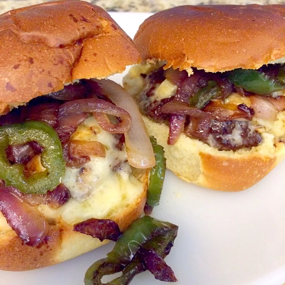 Lunch / Burger with Caramelized Red Onion, Jalapeño and Brie Cheese.|Nanaさん