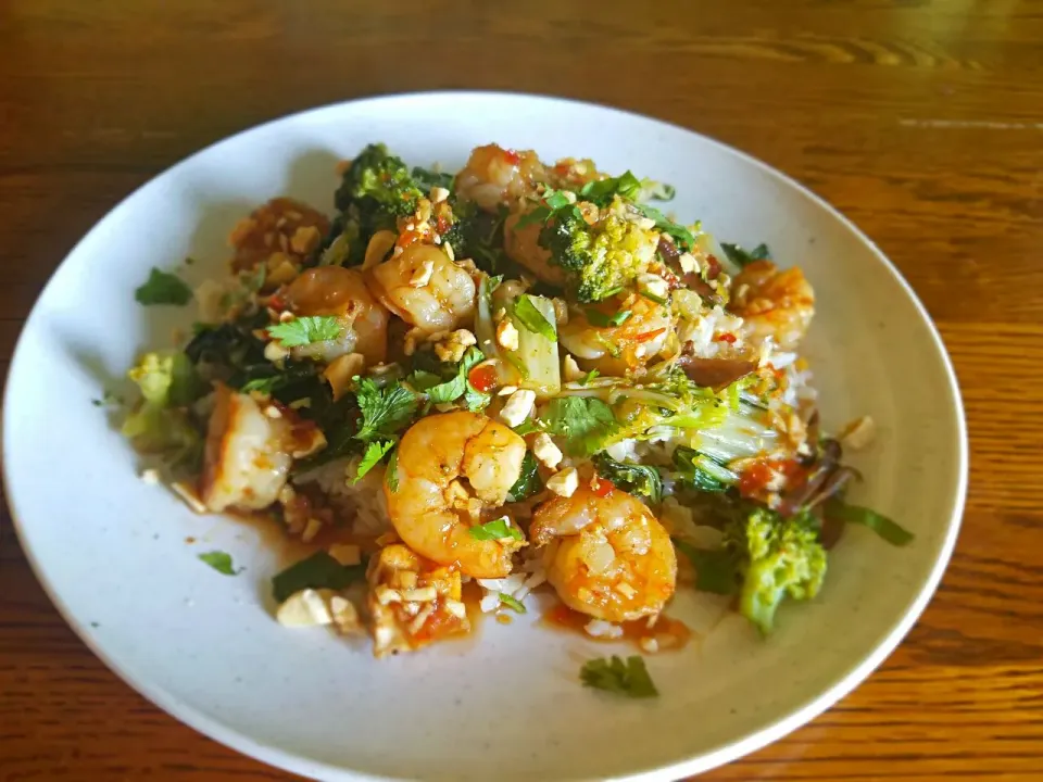 Snapdishの料理写真:chicken, shrimp, broccoli and bok choy in a sweet garlic chili sauce|Casey Murrellさん