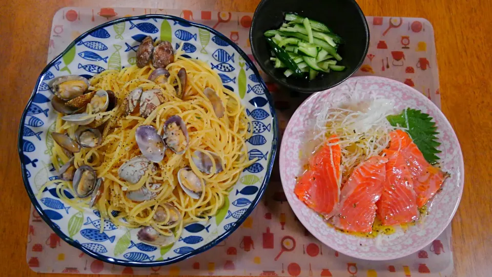 ６月２５日　ボンゴレパスタ　サーモンのカルパッチョ　きゅうりの浅漬け|いもこ。さん