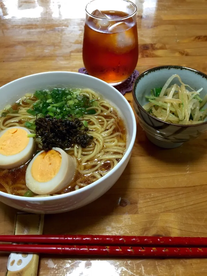 袋麺に(ラ王-醤油味)自家製実山椒佃煮のせてランチです|keikoさん