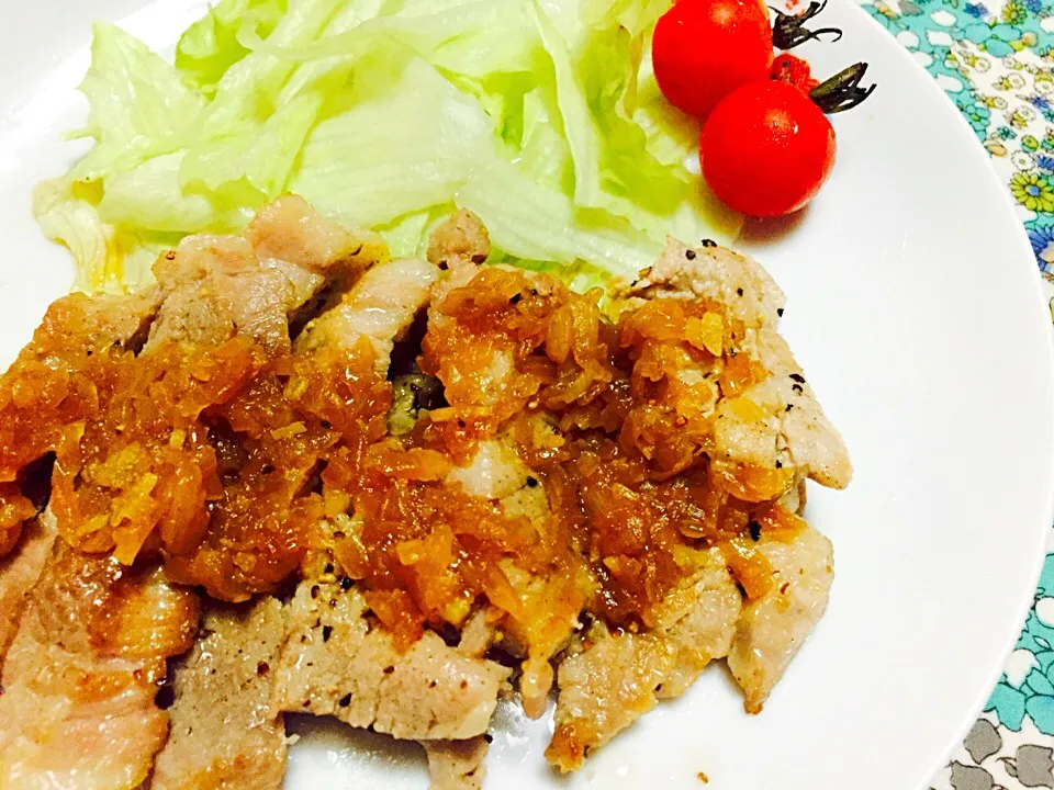 Dinner 11
Pork steak with onion sauce 
By 3min cooking|moonmoonさん