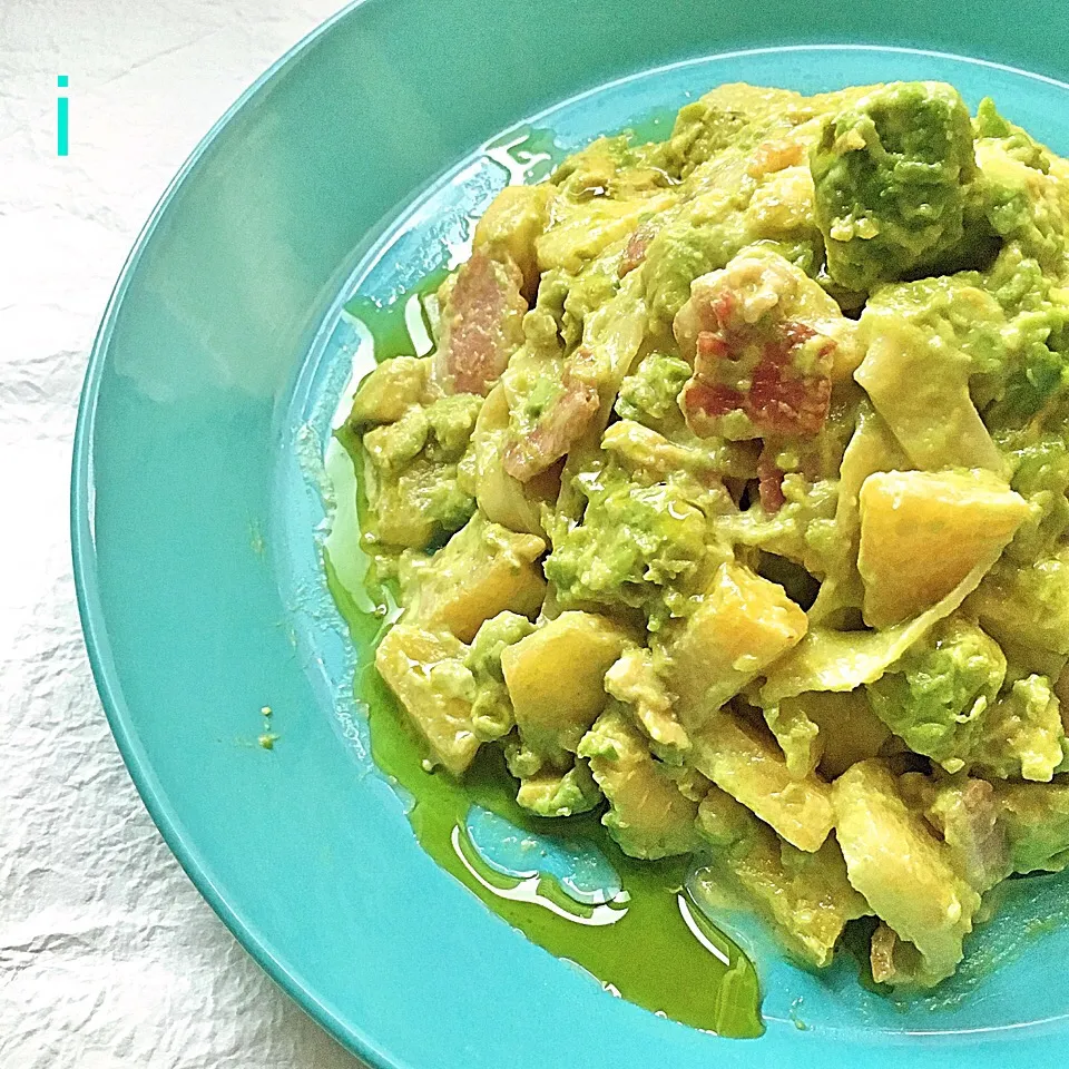 btnonちゃんの料理 アボカドのクリームパスタをリピ❗️ アボカド＋パイナップルのタリアテッレで夏仕様🍍 【Creamy avocado and pineapple tagliatelle】|izoomさん