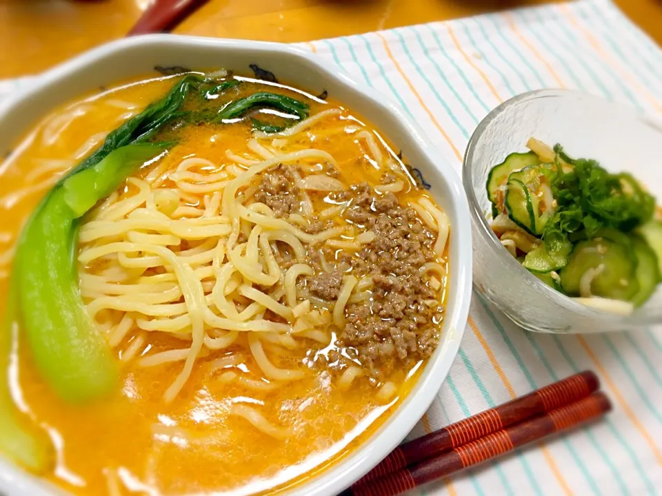 Snapdishの料理写真:担々麺、胡瓜とちくわの酢の物|hanaさん