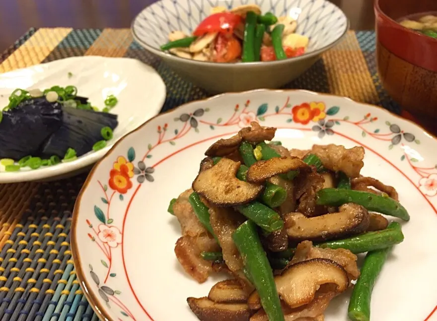 Snapdishの料理写真:今日の夕飯は、インゲンと豚の花椒炒め|sono.kさん